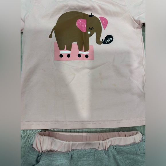 Cotton shirt and shorts set bundle - Picture 4 of 4